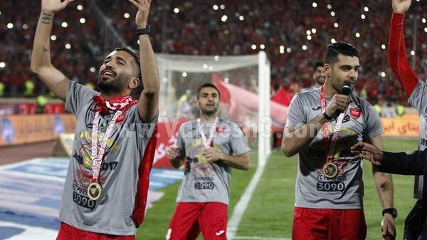 عکس مهدی طارمی در جشن قهرمانی پرسپولیس