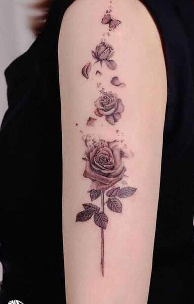عکس تاتو روی دست گل