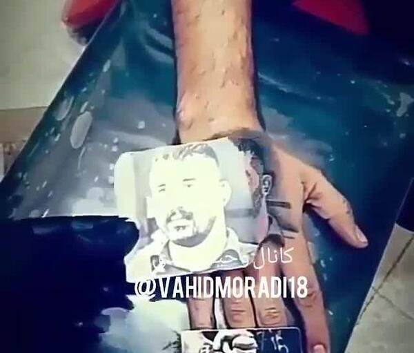 عکس تاتو روی دست وحید مرادی