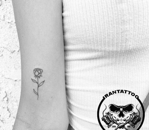 عکس تاتو روی دست گل رز