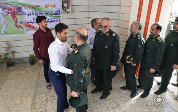 عکس وحید امیری با سرداران سپاه