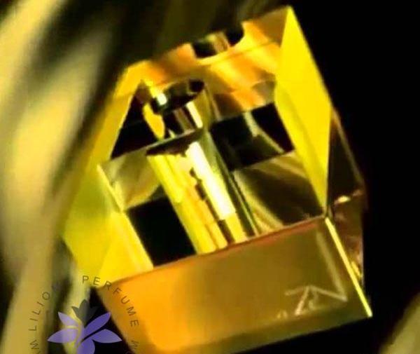 عکس عطر زن