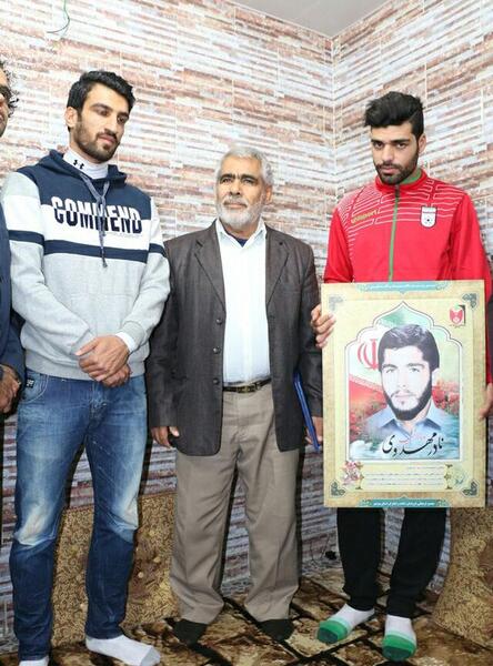 عکس مهدی طارمی با خانواده