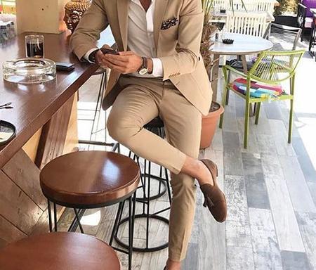 عکس کت و شلوار کرمی مردانه
