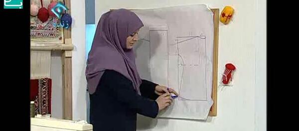 عکس آموزش دوخت مقنعه خبرنگاری توسط خانم عمرانی