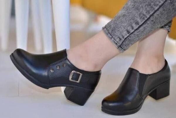 عکس کفش پاشنه بلند کارمندی