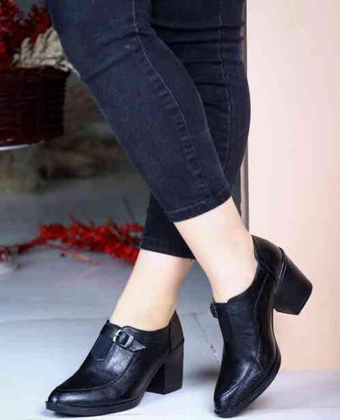 عکس کفش پاشنه بلند کارمندی