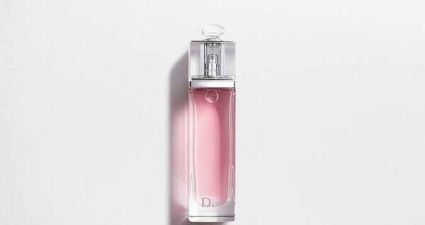 عکس عطر زنانه خوشبو
