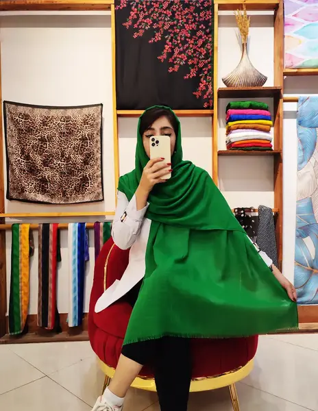 عکس شال رنگی ساده
