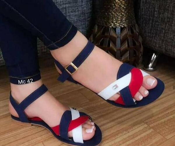 عکس کفش دخترانه شیک جدید