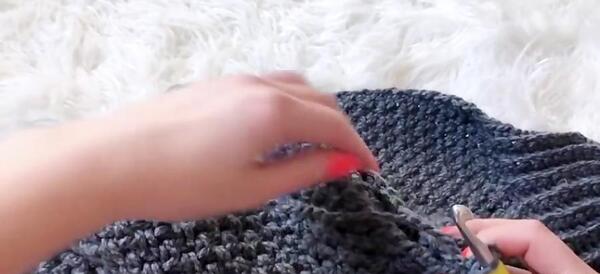 عکس آموزش پلیور زنانه قلاب بافی