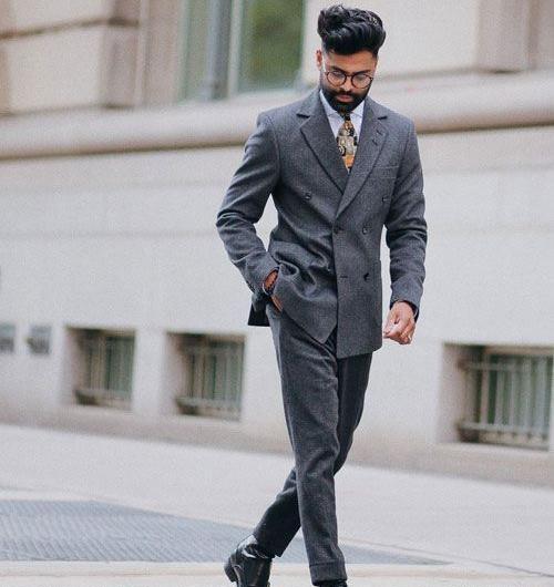 ژست عکس کت و شلوار