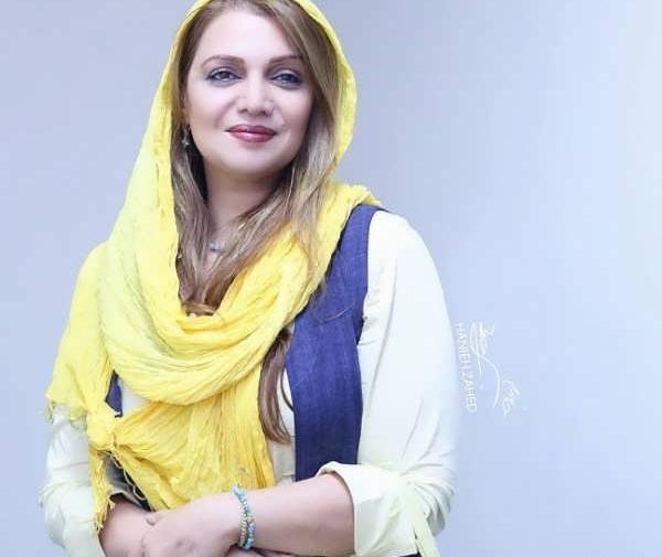 عکس دختر با شال آبی