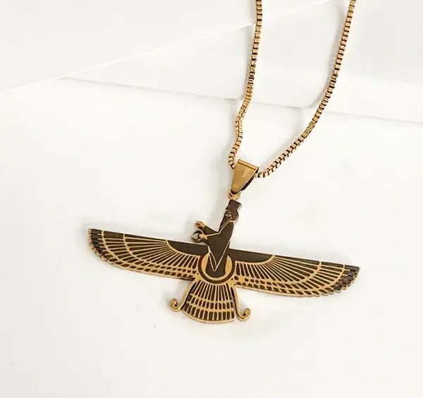 عکس گردنبند فروهر