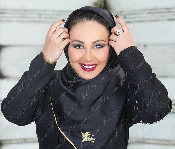 عکس روسری مشکی طلایی