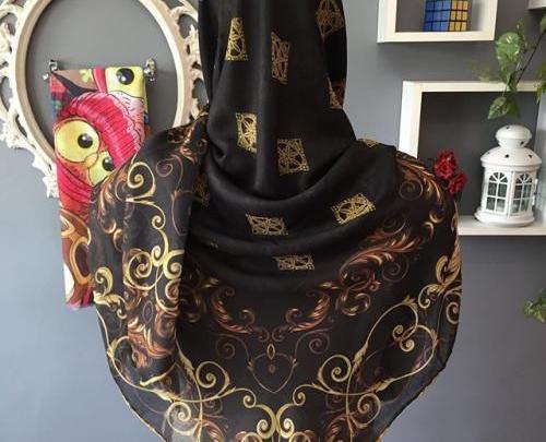 عکس روسری مشکی طلایی