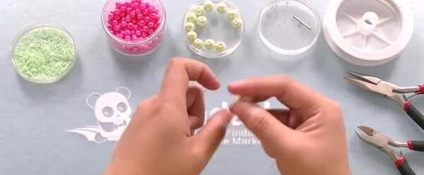 عکس دستبند دوستی با مهره