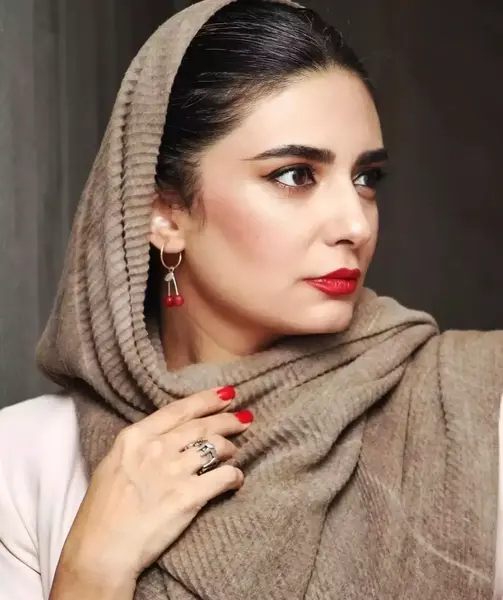 عکس مدل مو زیر شال