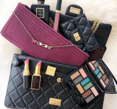 عکس از کیف مجلسی
