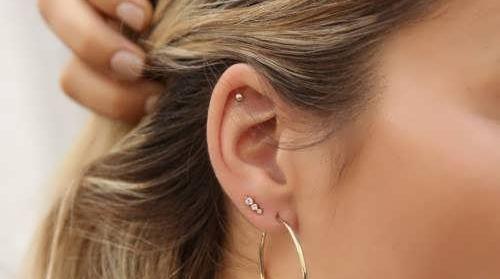 عکس گوشواره حلقه ای در گوش