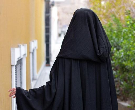 عکس چادر شنلی کلاه دار