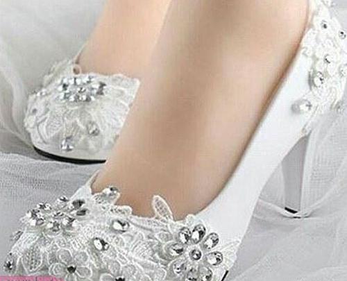 عکس کفش های پاشنه بلند عروس