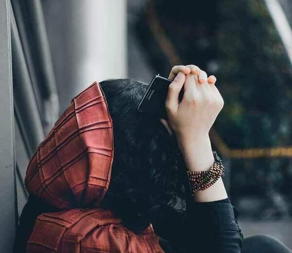 پروفایل دخترونه شیک عکس دختر با چهره نامعلوم