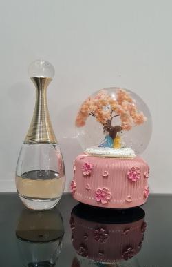 عکس عطر دیور جادور