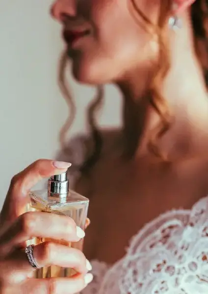 عکس عطر و ادکلن با کیفیت بالا