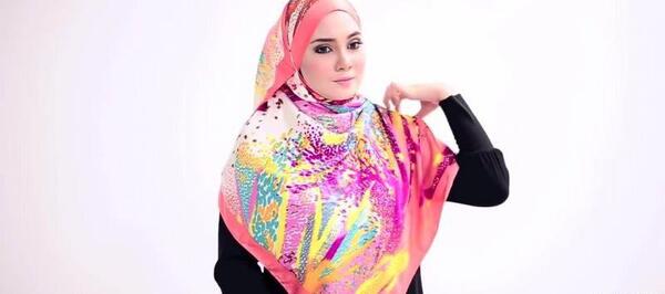 عکس بستن روسری عربی