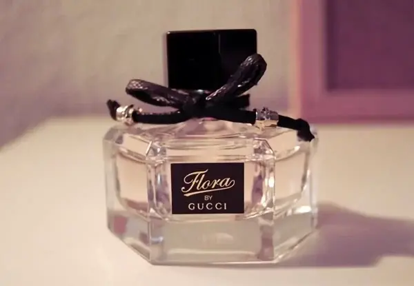عکس عطر گوچی فلورا