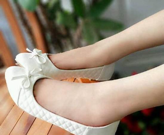 عکس کفش دخترانه عروسکی