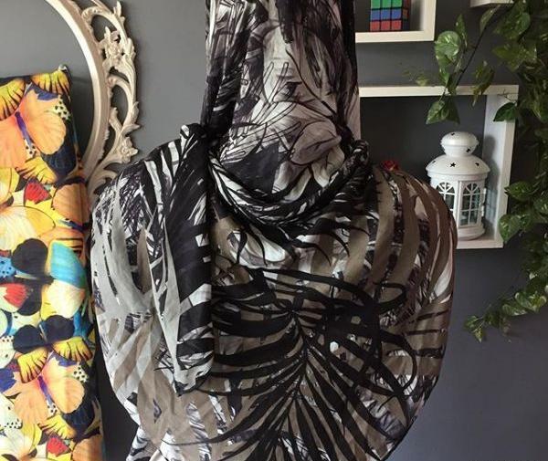 عکس روسری نخی مشکی