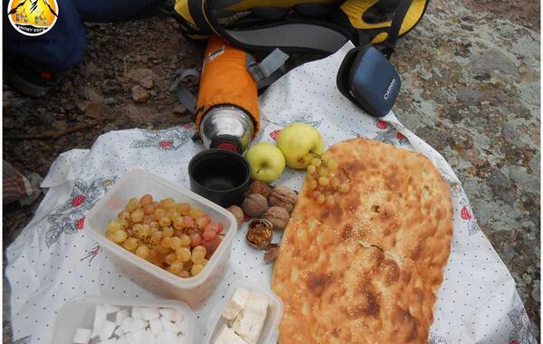 عکس باران صبحانه