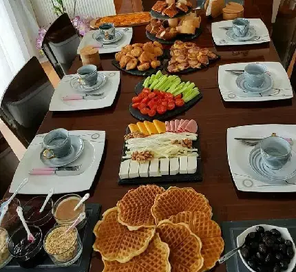 عکس باران صبحانه