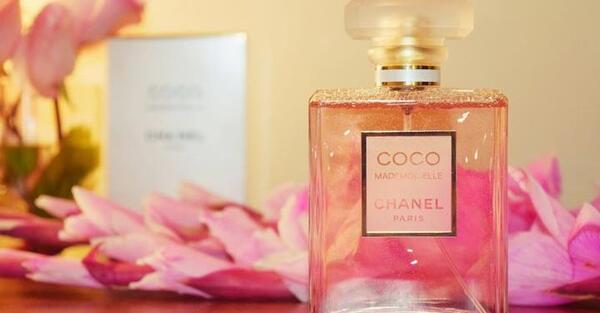 عکس عطر زنانه فرانسوی