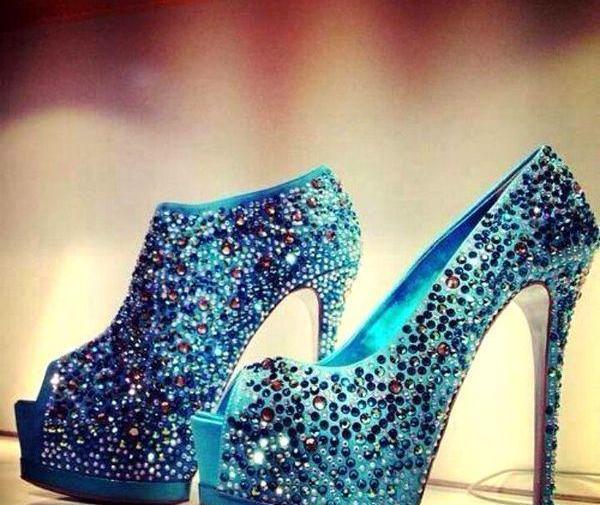 عکس کفش پاشنه بلند ابی
