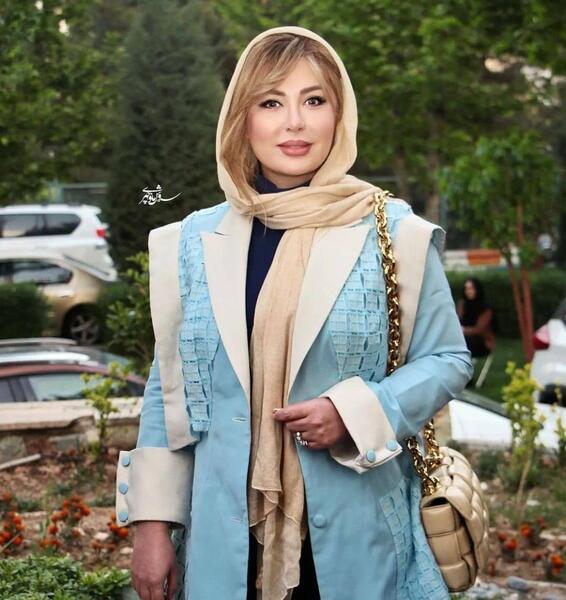 عکس کفش نیوشا ضیغمی