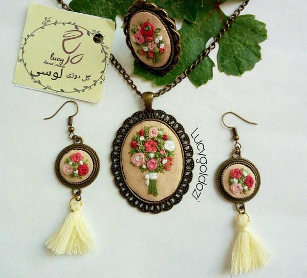 عکس گردنبند گلدوزی شده