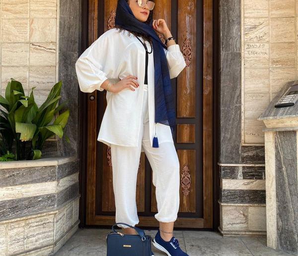 عکس کفش اسپرت آبی