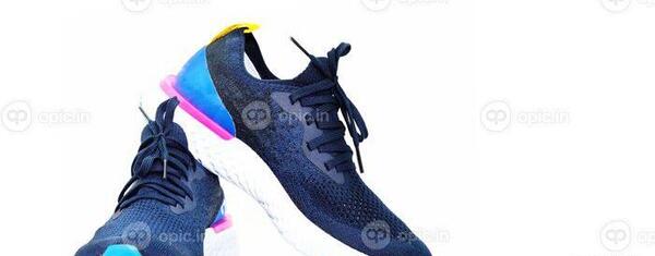 عکس کفش اسپرت آبی