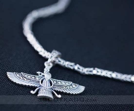 عکس گردنبند پسرانه
