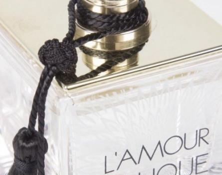 عکس عطر لالیک لامور