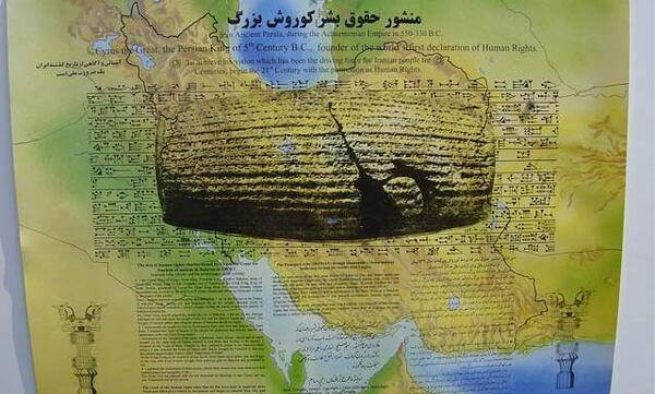عکس مینیون سیاه سفید