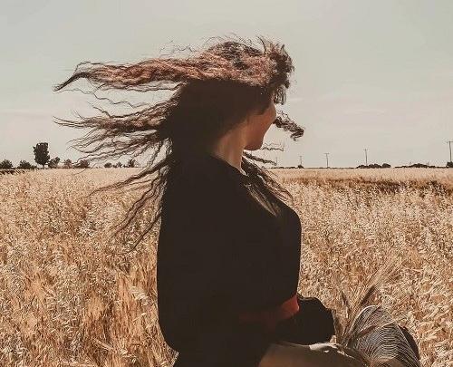 عکس یک دختر بلوچ