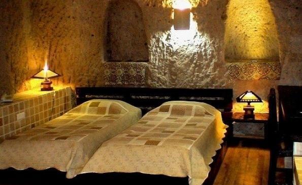 عکس های هتل صخره ای کندوان
