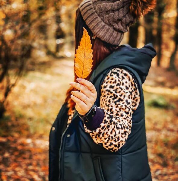 عکس دختر فیک برای تصویر زمینه