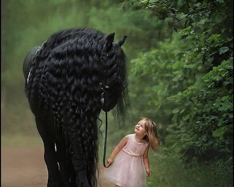عکس دختر فیک برای تصویر زمینه