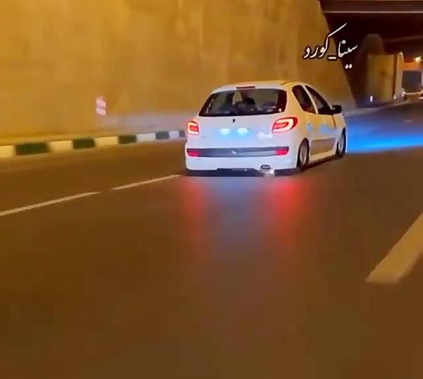 عکس پژو پارس شوتی کف خواب
