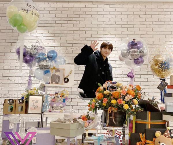 عکس هوانگ این یوپ و برادرش
